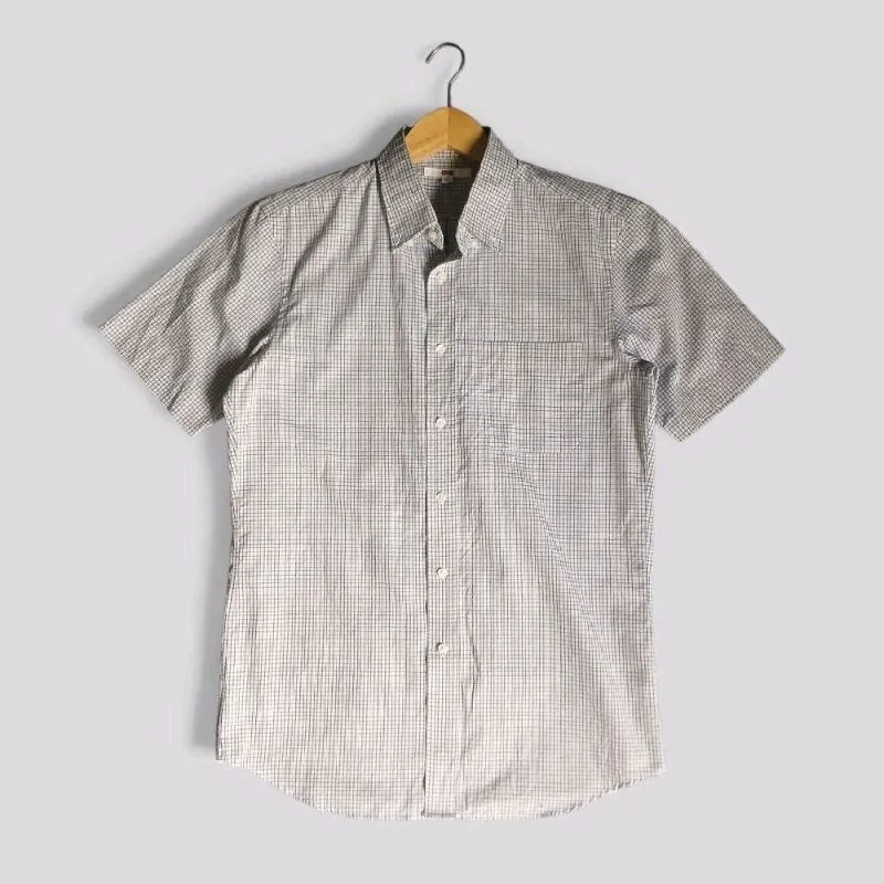 Kemeja Uniqlo Basic Grey Casual | Thriftshop photo 1