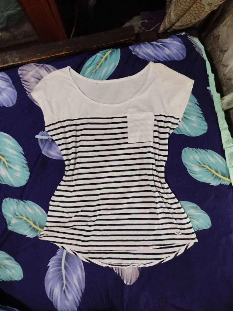 stripped t-shirt photo 1