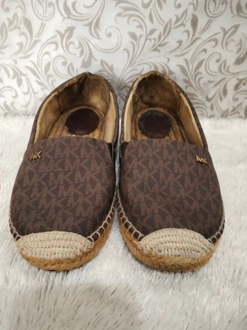 Sepatu wanita Michael Kors size 38  photo 1
