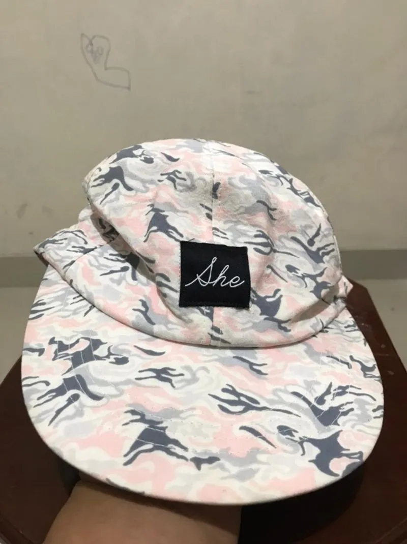 TOPI // SNAPBACK FULL AOP "SHE" photo 1