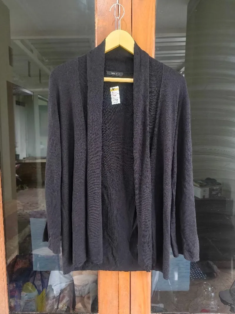 Come Black Cardi photo 1