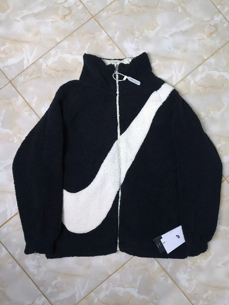Nike Swoosh Puffer Jacket Reversible photo 1