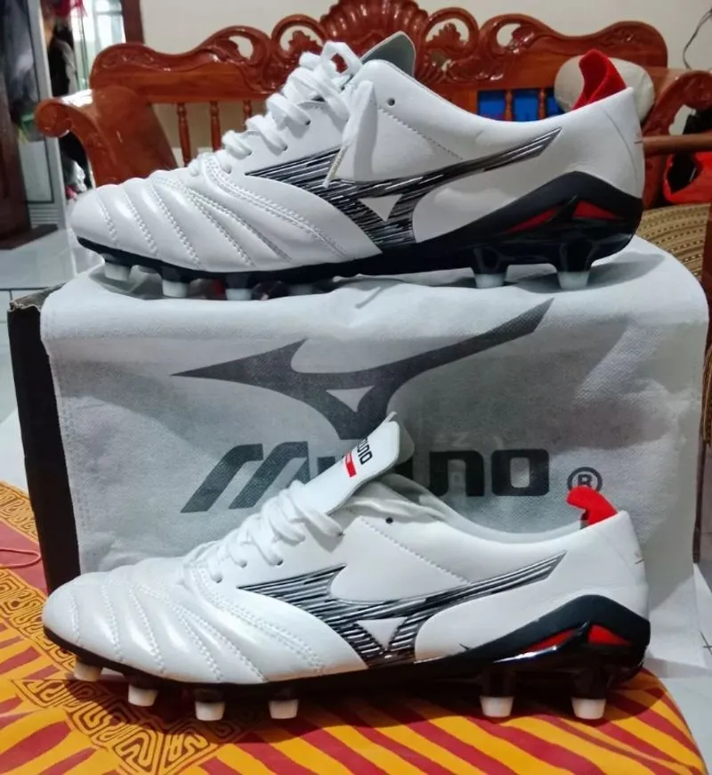 (COD) Sepatu bola Mizuno morella Neo Beta pro white black  photo 1