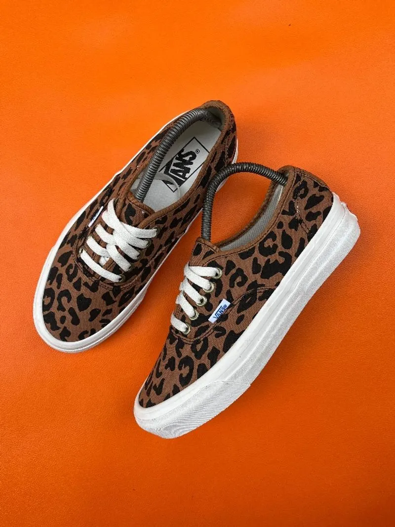 Vans authentic photo 1