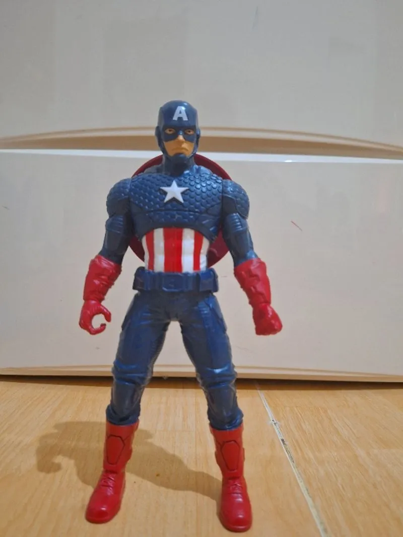 ACTION FIGURE CAPTAIN AMERICA ORIGINAL photo 1