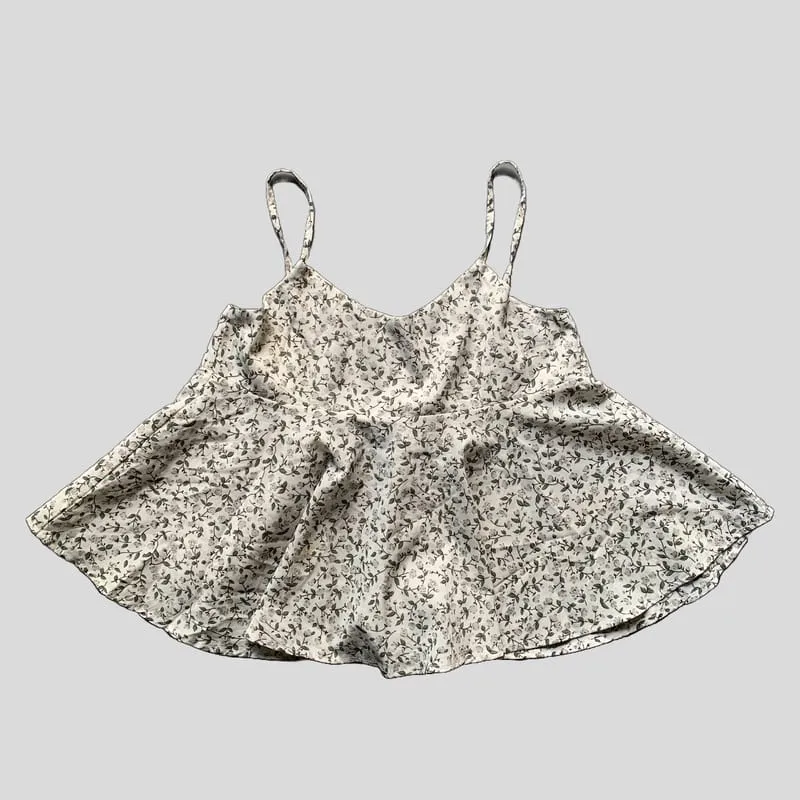 Casual Crop top Wanita cream photo 1