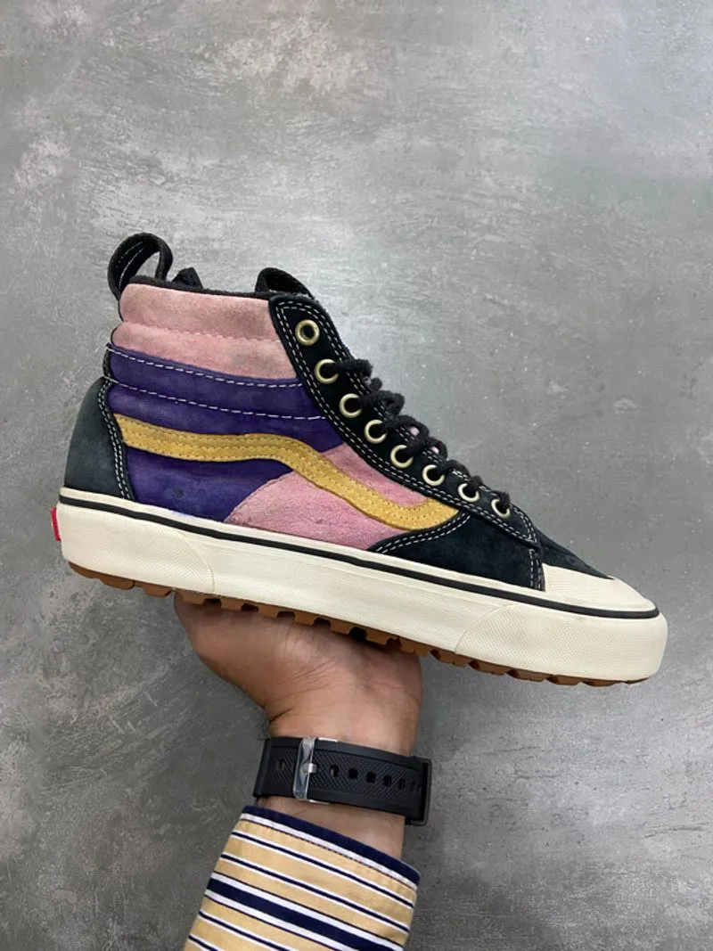 [Size 38] Rare Vans Sk8-Hi MTE-2 in the Black/Sugar Plum Pin photo 1