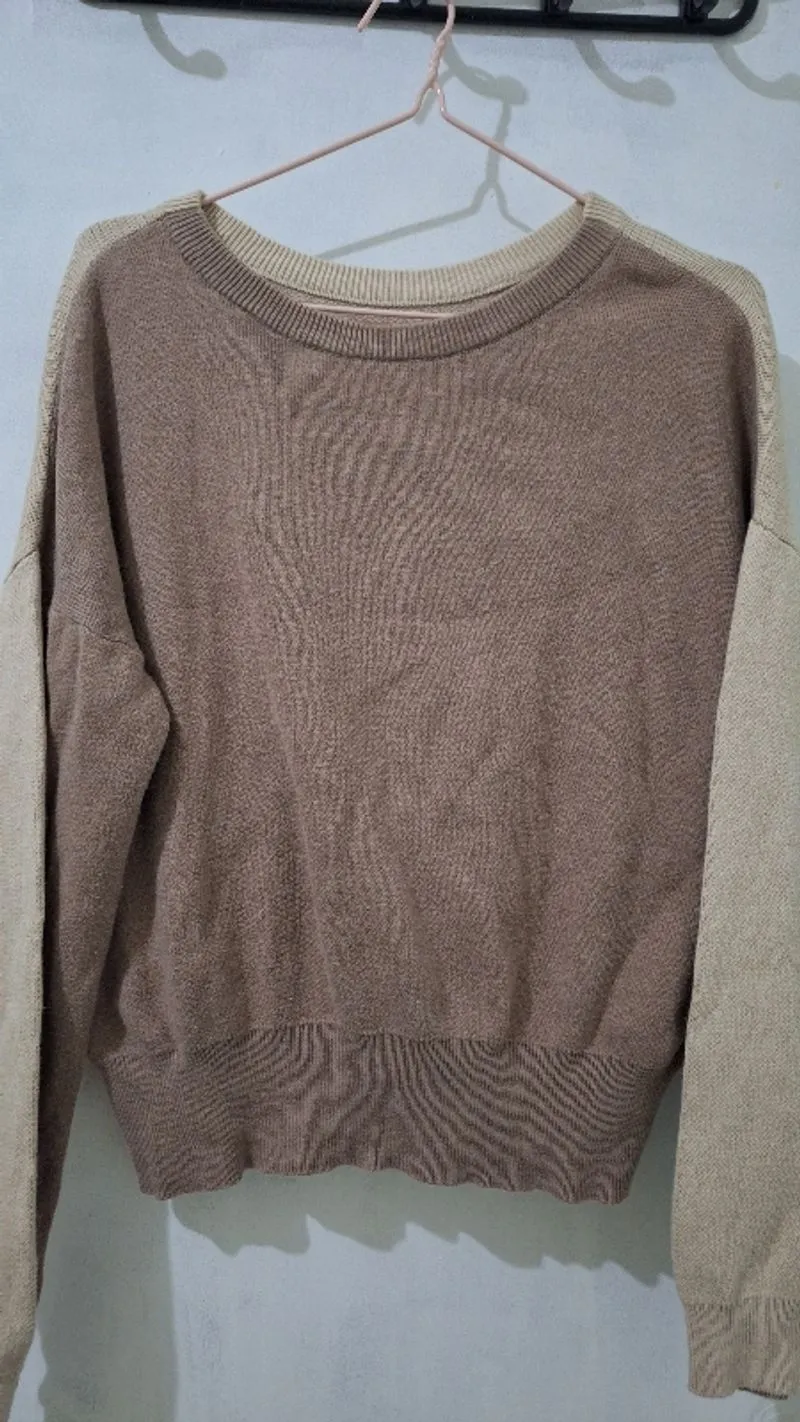 Sweater shop in kae photo 1