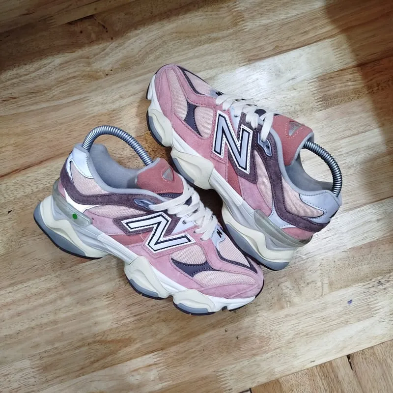 New Balance Casual Sneakers Wanita pink