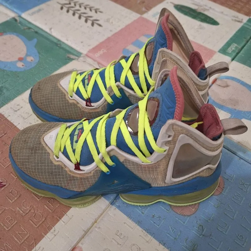 Sepatu Nike Lebron 19 Size 42,5 / 27 cm Bekas/Second/Prelove photo 1
