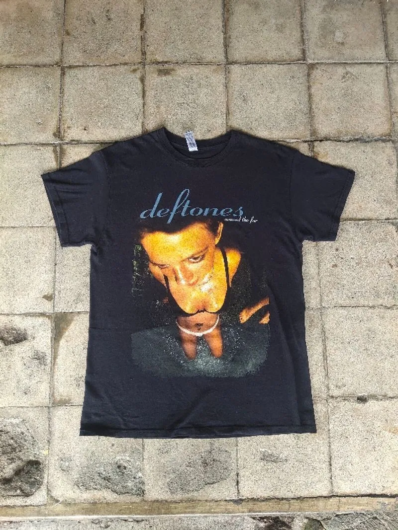 Deftones merch shirt around the fur photo 1