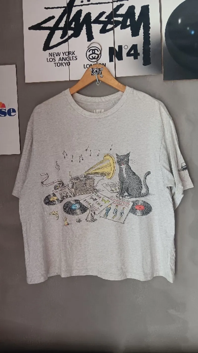 T-SHIRT KAOS BOXY FIT UNIQLO photo 1