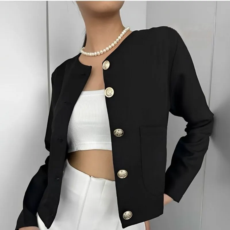 Crop Outer  photo 1