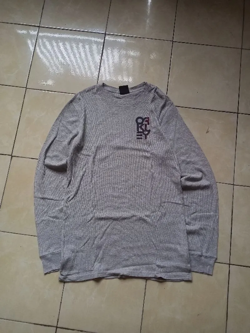 Oakley Thermal Longsleeve Shirt photo 1