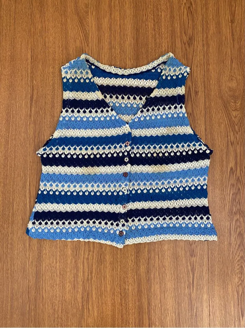 Mesh knitted sleeveless photo 1
