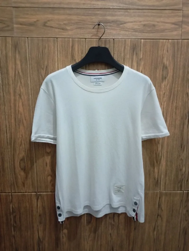 TSHIRT THOM BROWNE  photo 1