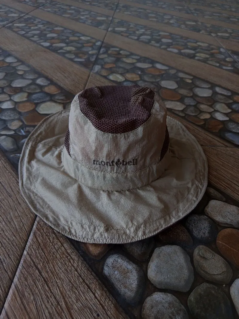 vintage Mont-bell jungle hat in cream and brown.
 photo 1