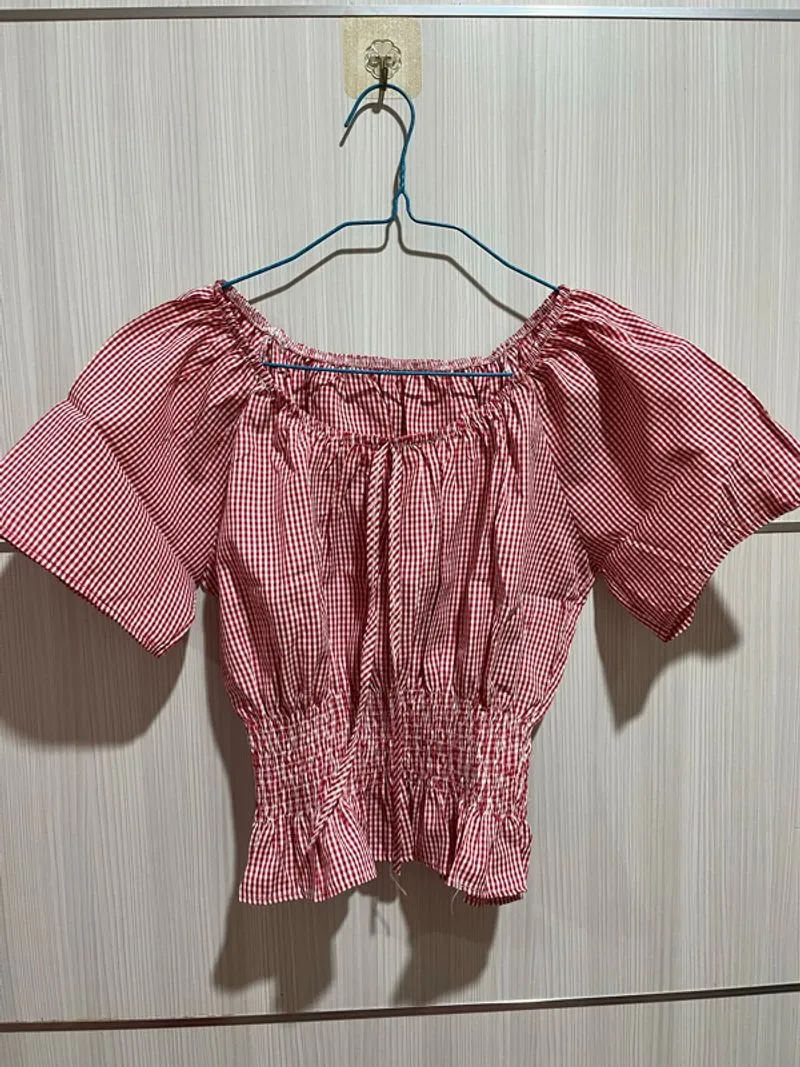 Baju merah photo 1