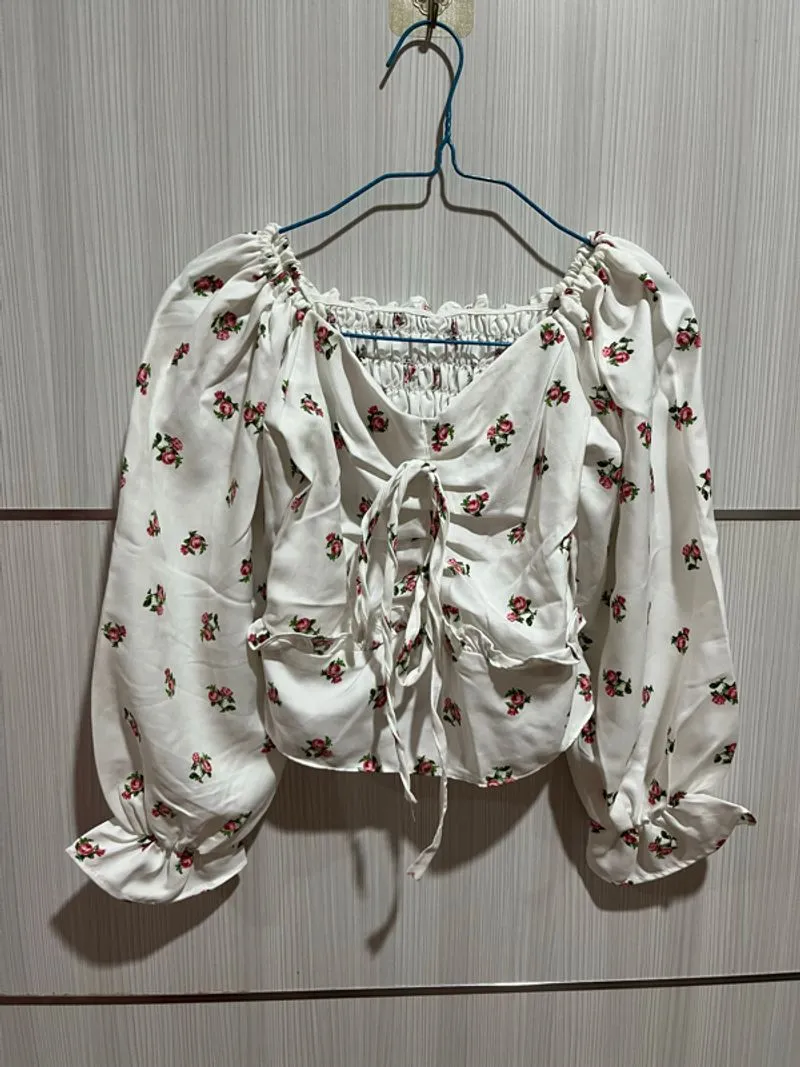 Flower crop top photo 1