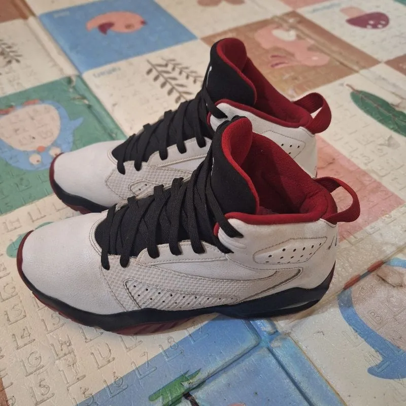 Sepatu Air Jordan Air Lift Size 41 / 26 cm photo 1