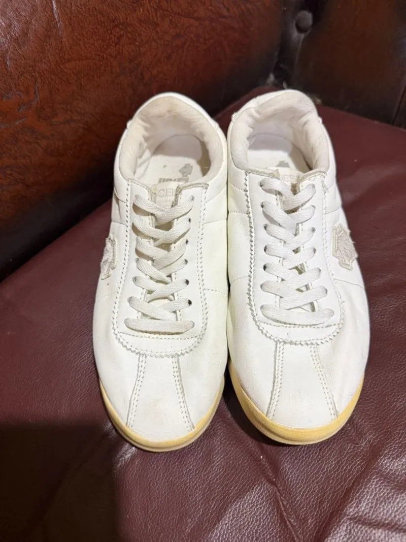 Descente athletic sneakers white photo 1