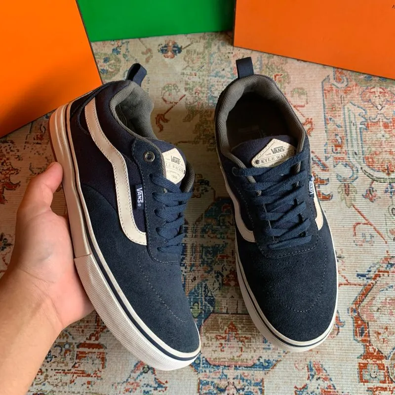 VANS X KYLE WALKER SIZE 42 photo 1