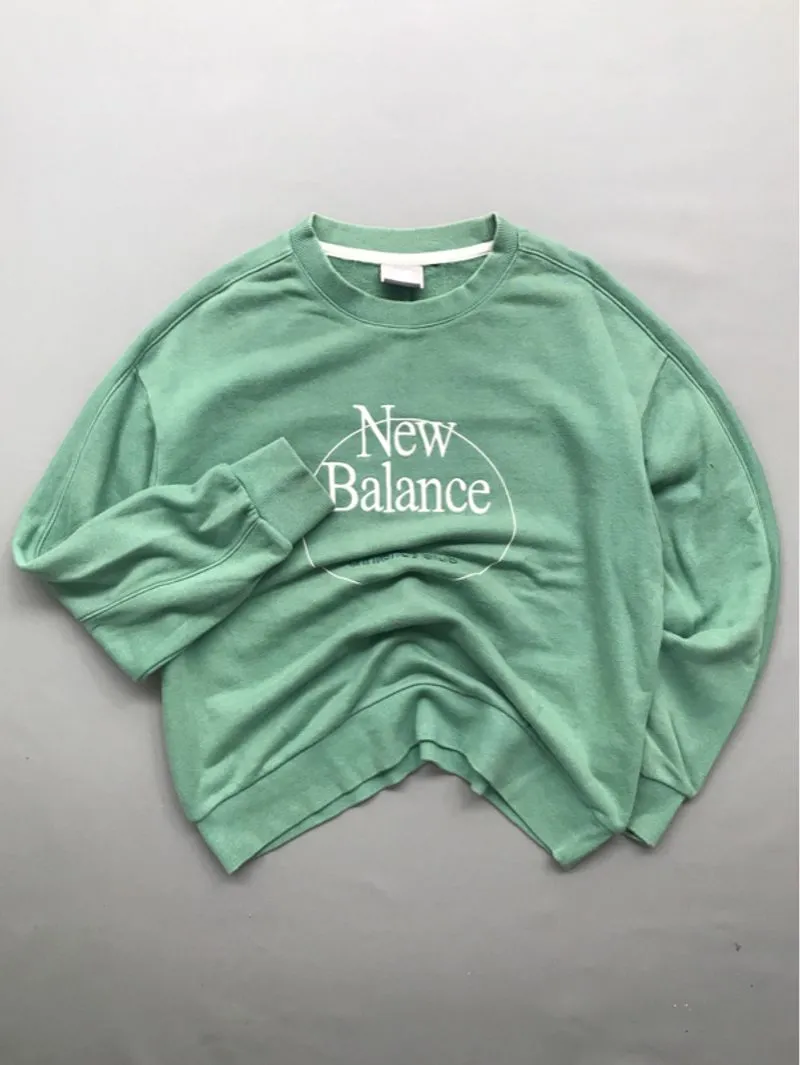 Vtg New Balance Crewneck Sweater Graphics photo 1
