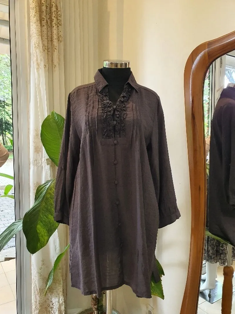 BLOUSE PAIN photo 1