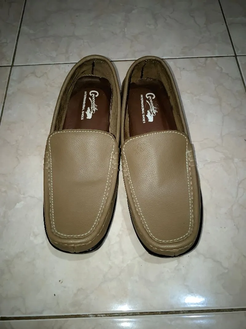 Crocodile Sepatu Kulit__Size 42 photo 1