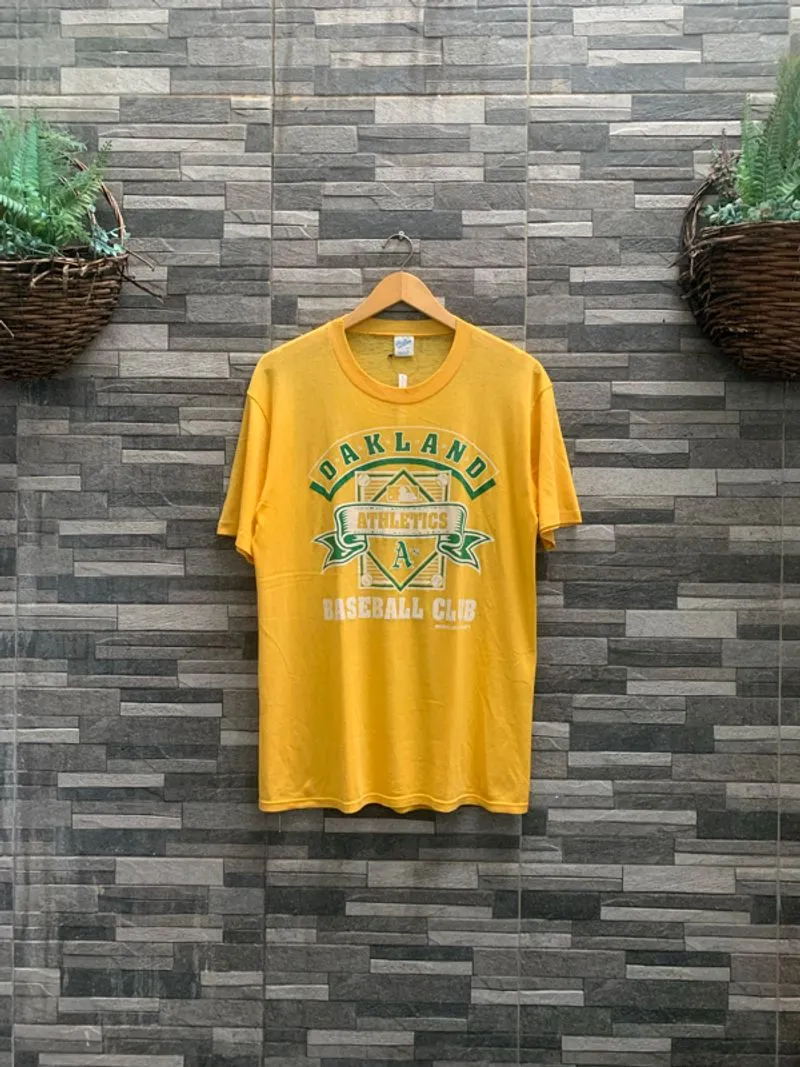 Vintage 1988 OAKLAND ATHLETICS photo 1
