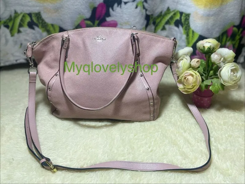 Preloved hobo coach kesley photo 1