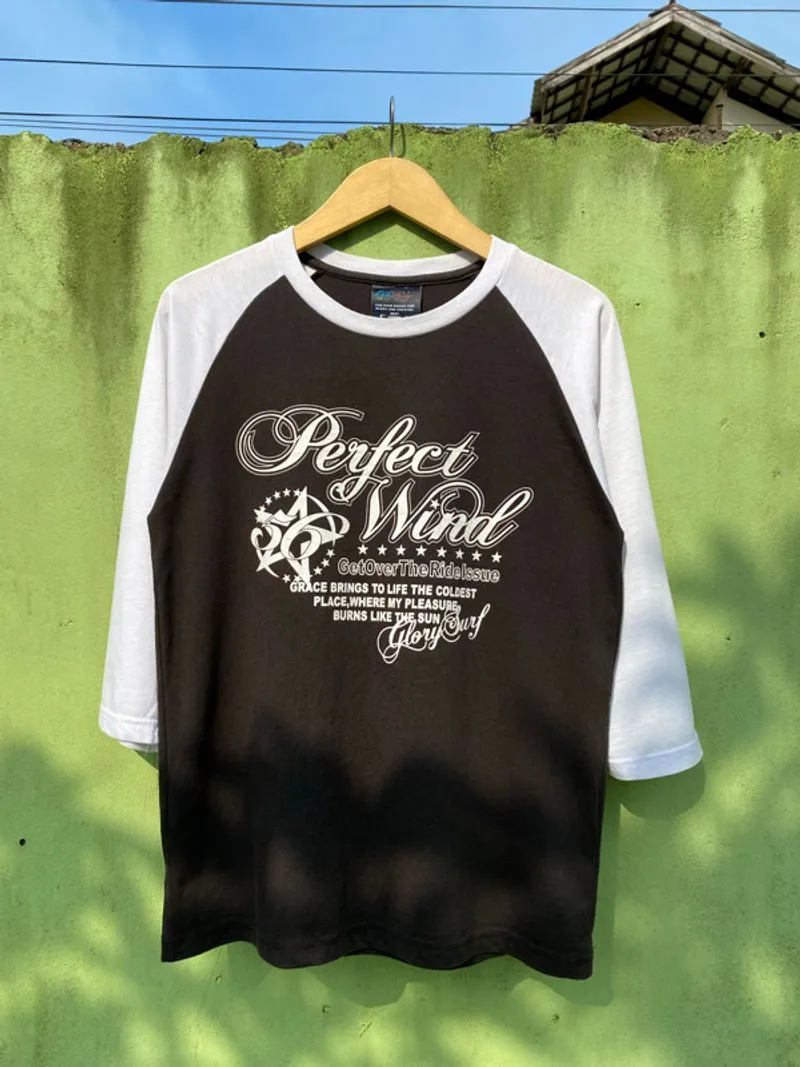 Oblo Design Raglan Tshirt Vintage Style “Perfect Wind” Print photo 1