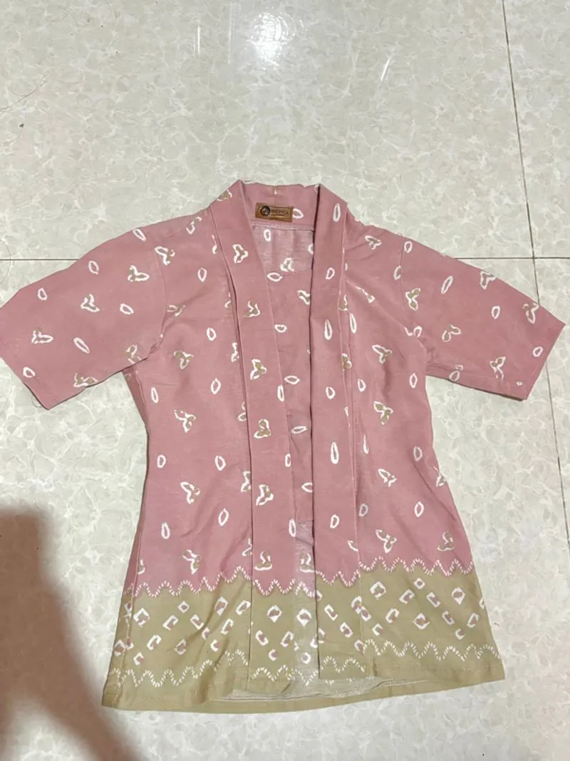 batik wanita aesthetic pink photo 1