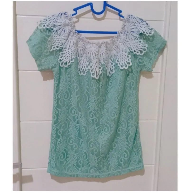 Sabrina lace top photo 1