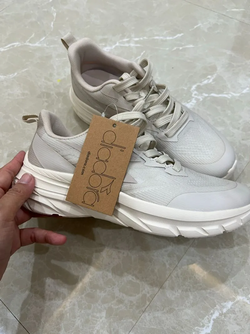 Diadora Pigo  photo 1