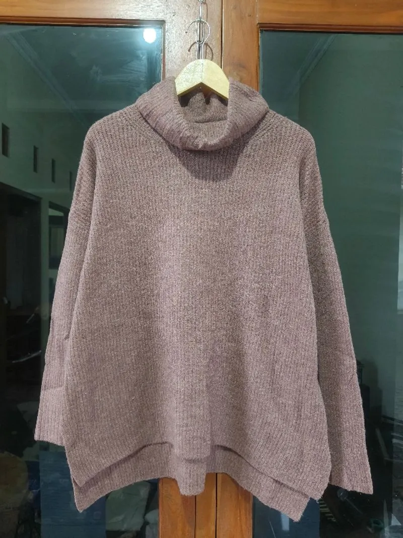 GU Sweater Big photo 1