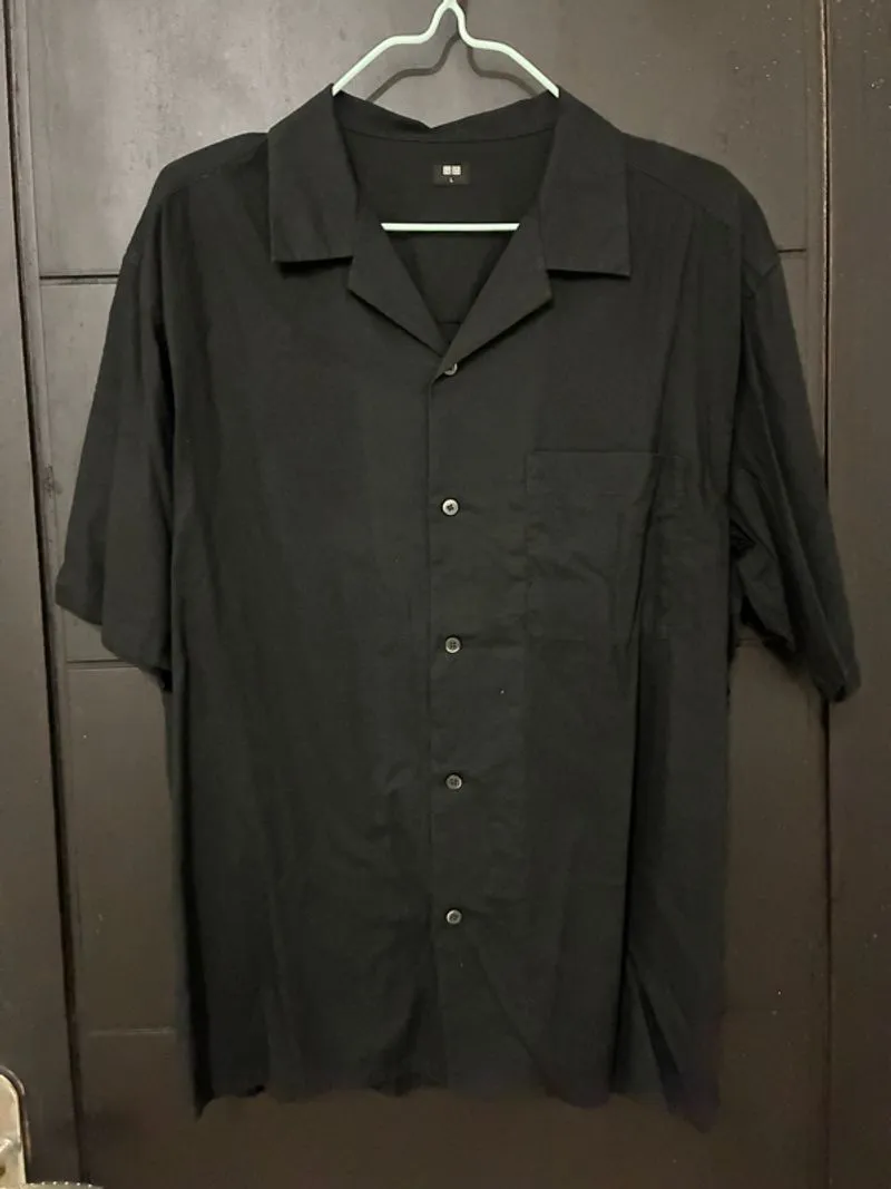 open collar uniqlo photo 1