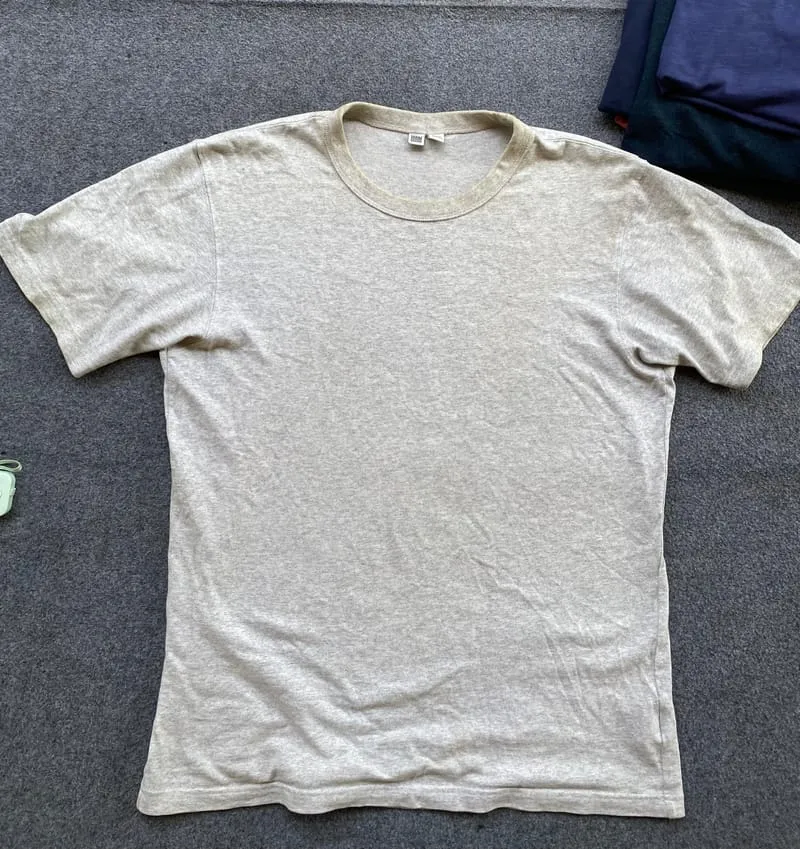 Uniqlo Casual T-shirt Pria gray photo 1