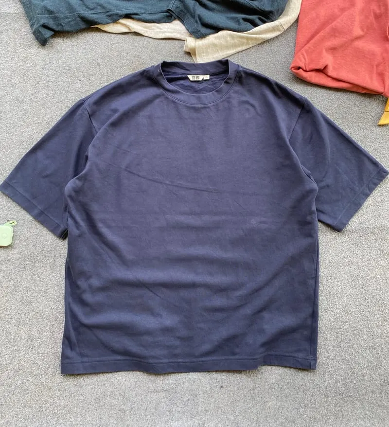 Uniqlo Casual T-shirt Pria navy photo 1