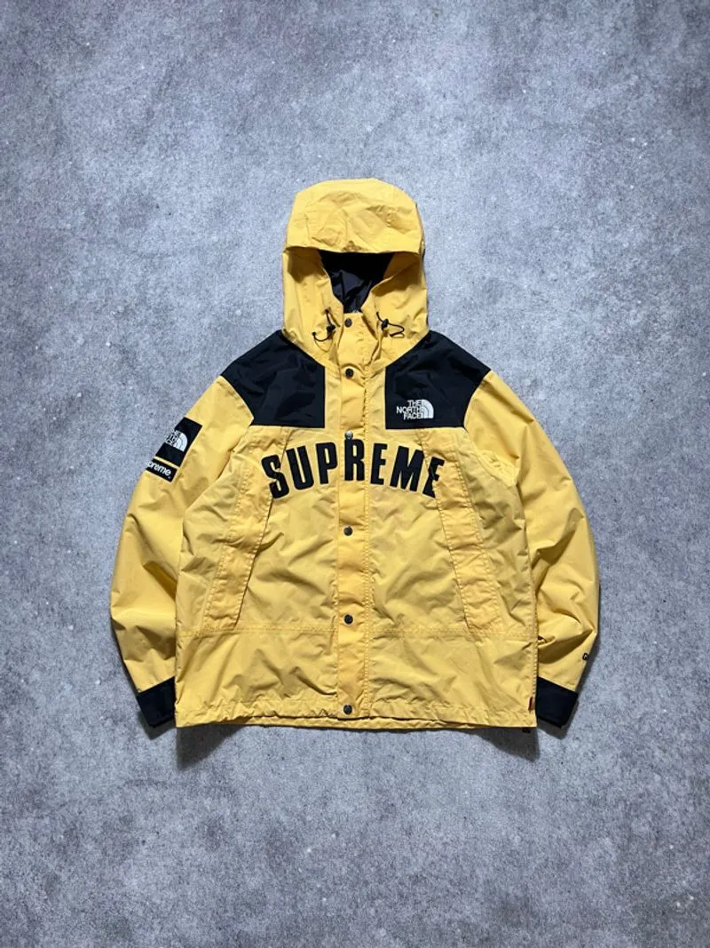 The North Face X Supreme Outdoor Jacket  photo 1