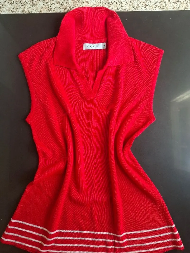 Cole Red Vest  photo 1