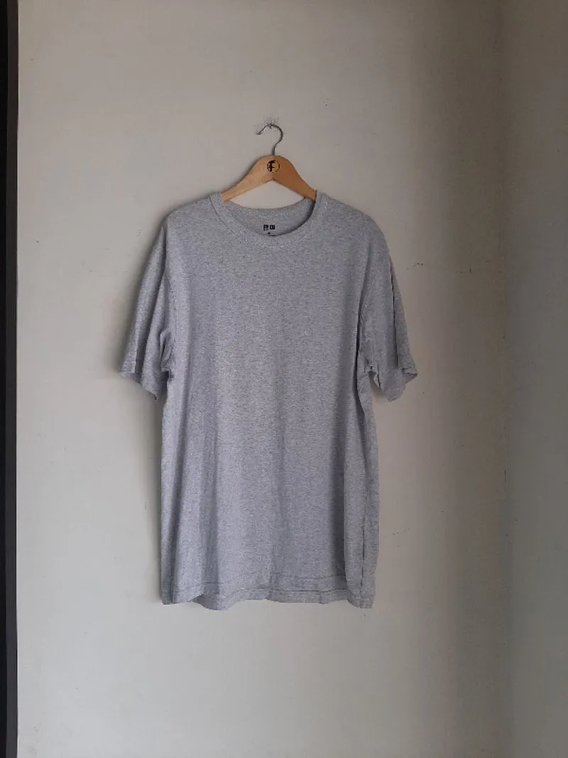 Kaos uniqlo U photo 1