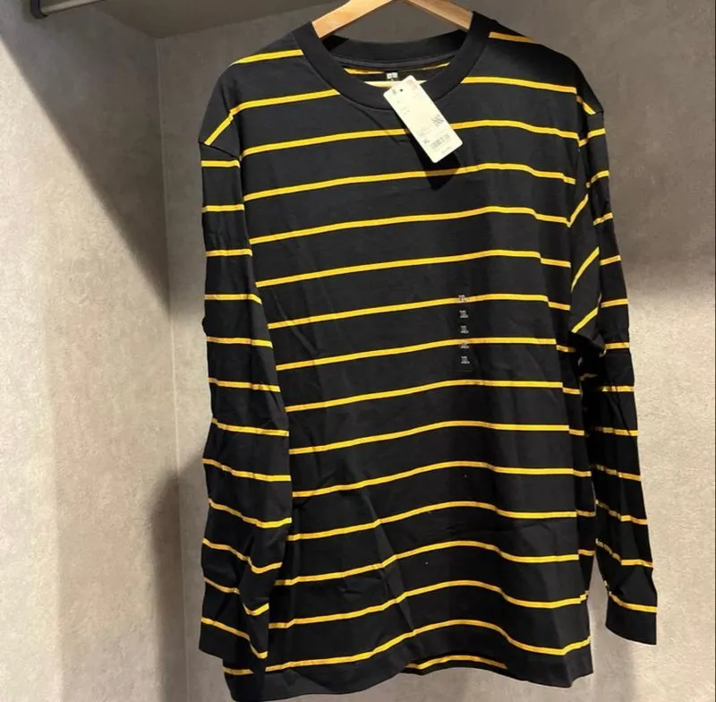 Uniklo Salur Longsleeve photo 1