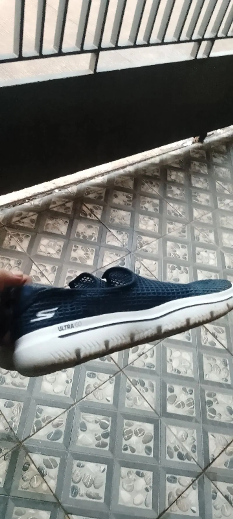 Skechers biru photo 1