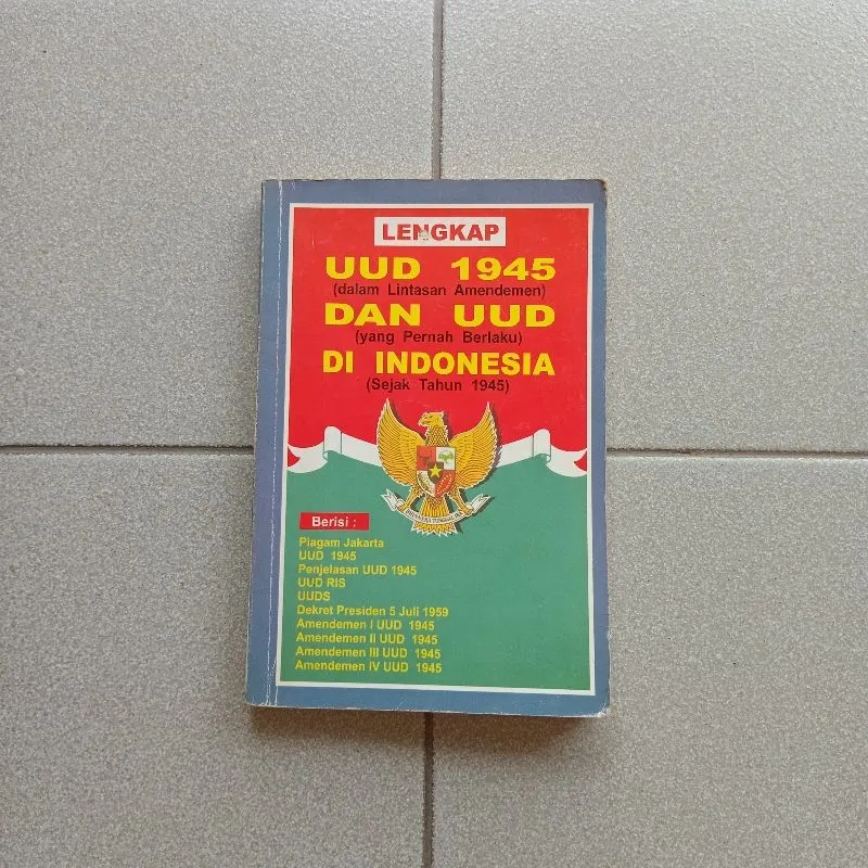 Undang Undang Dasar (UUD) 1945 Dan UUD Di Indonesia photo 1