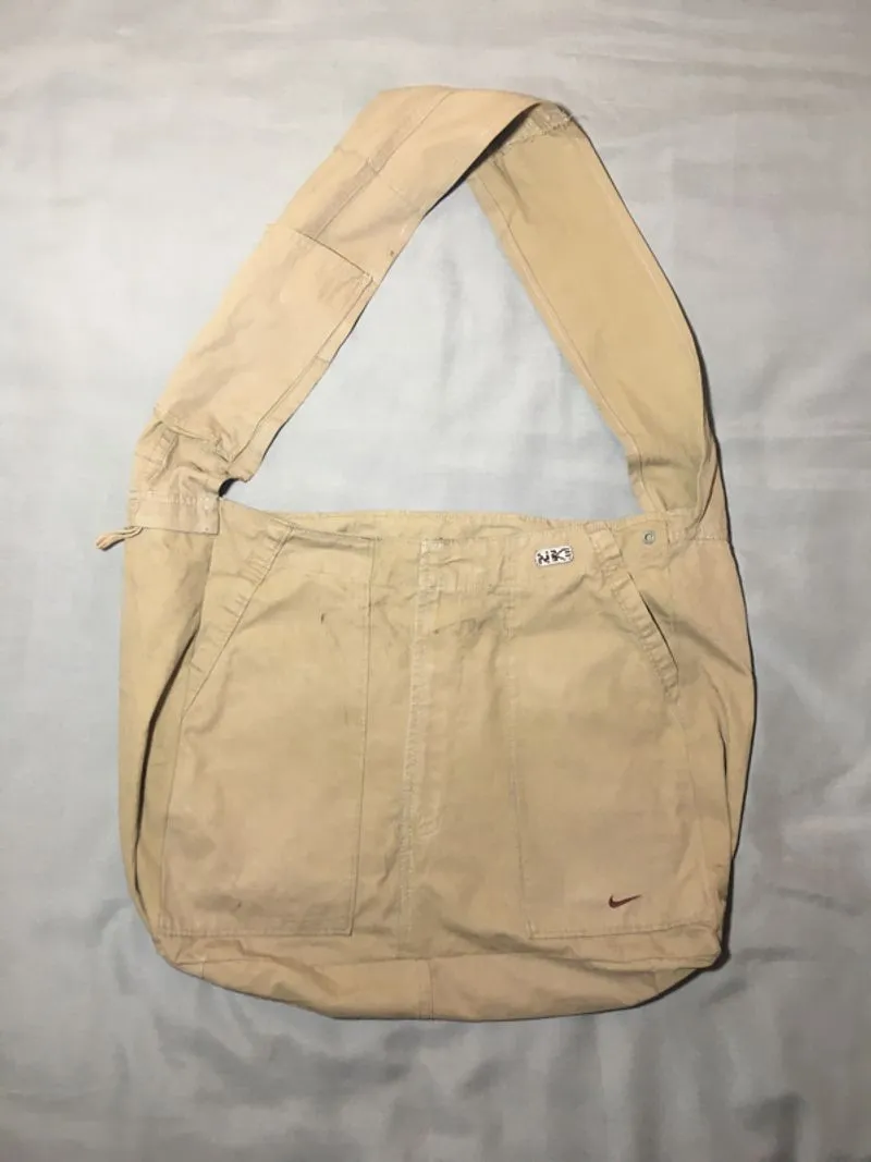 SLINGBAG NIKE REWORKED  photo 1