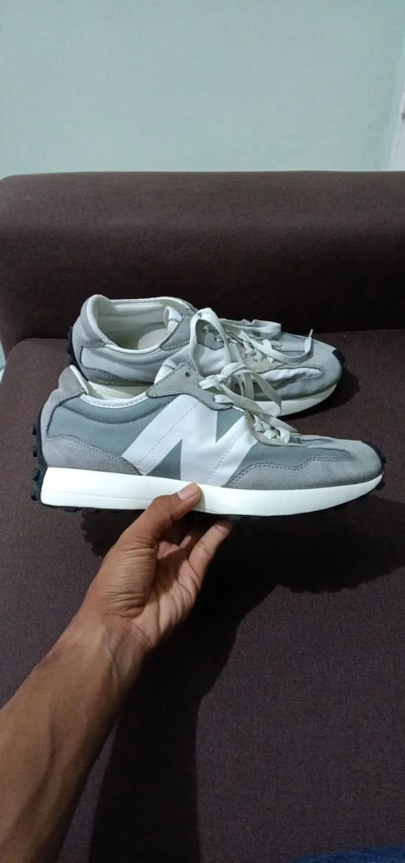 New Balance Casual Sneakers Pria white gray photo 1