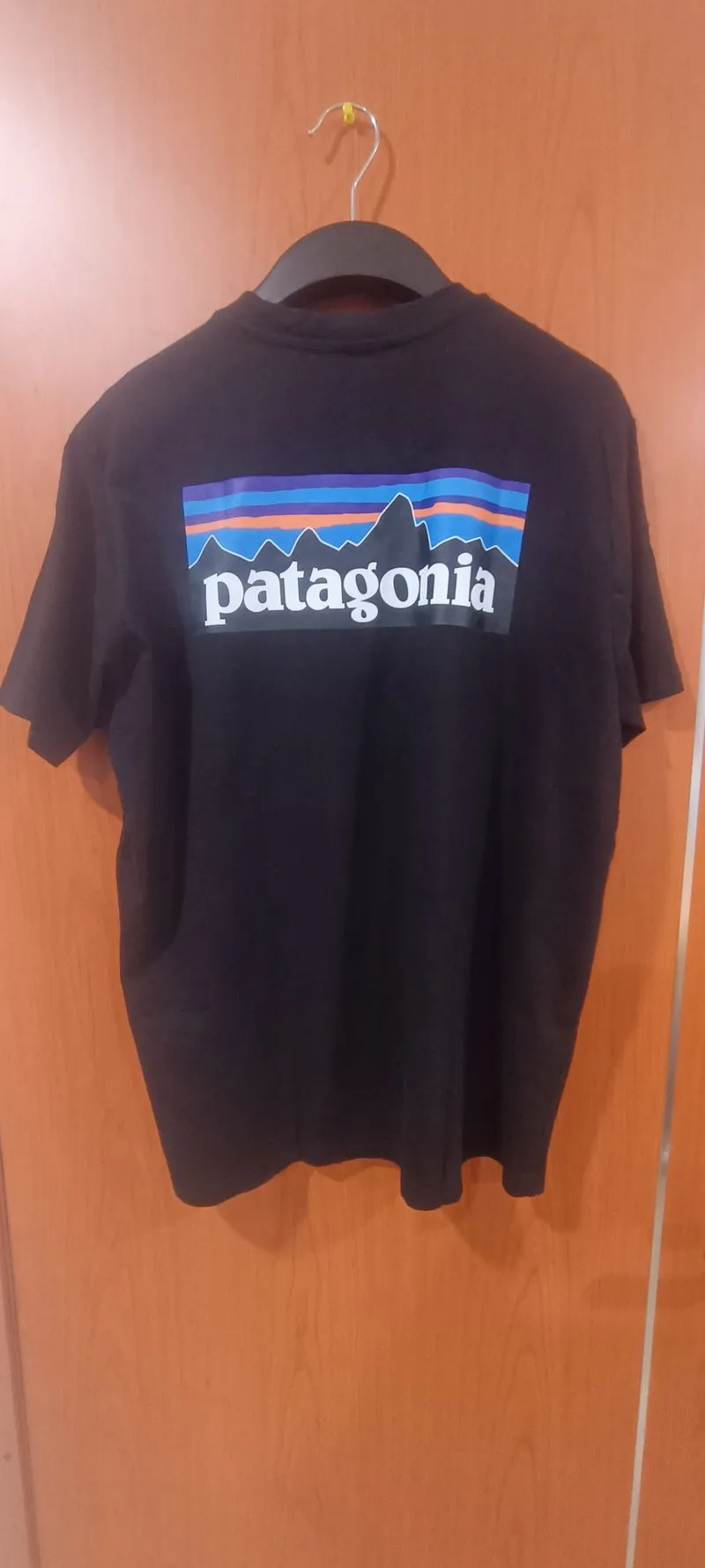 PATAGONIA HITAM photo 1
