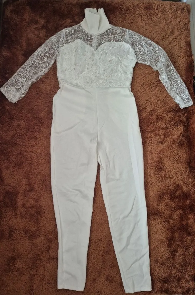 Jumpsuit Putih photo 1