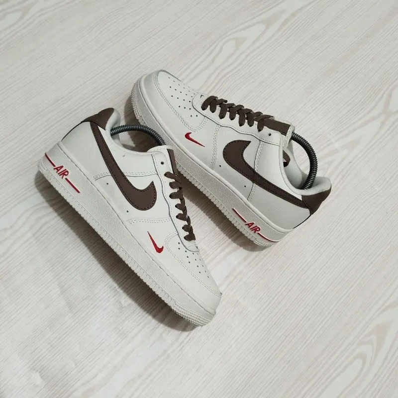 Nike Air Force 1 Low photo 1